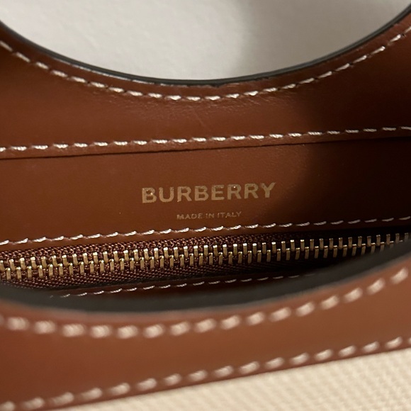 Burberry Pocket Bag - Picture 7 of 12